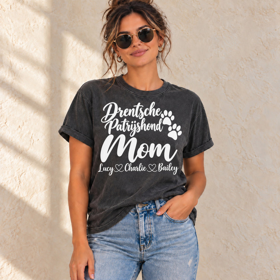 Personalized Drentsche Patrijshond Mom Basic T-Shirt lifestyle photo